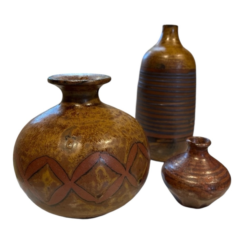 Set of 3 Vandor Imports ceramic bud vases